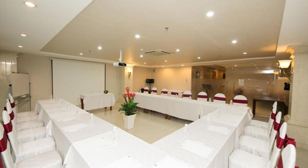 White Lion Hotel Ho Či Minovo Město Exteriér fotografie